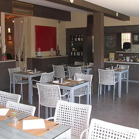 Les Amandiers Hotell Saint-Raphaël